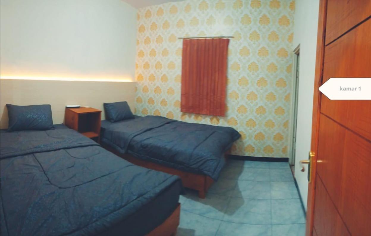 Cellino Homestay Probolinggo Exterior foto