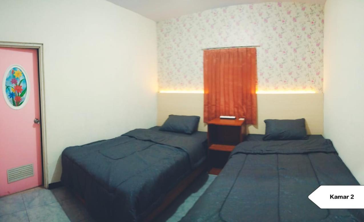 Cellino Homestay Probolinggo Exterior foto
