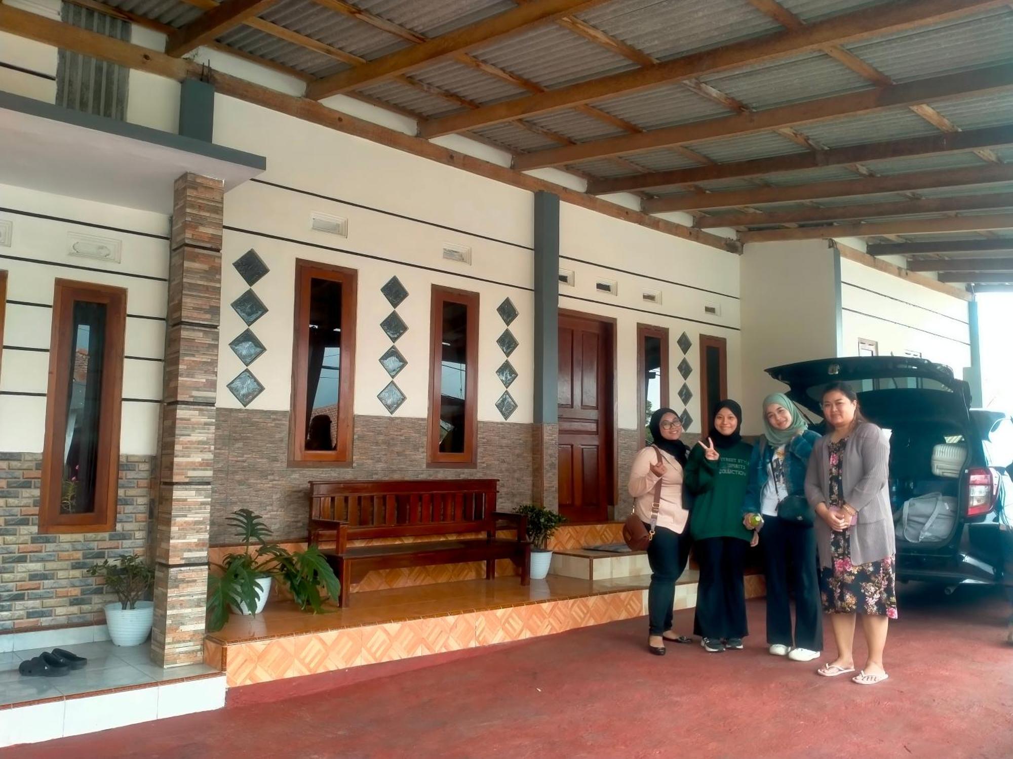 Cellino Homestay Probolinggo Exterior foto